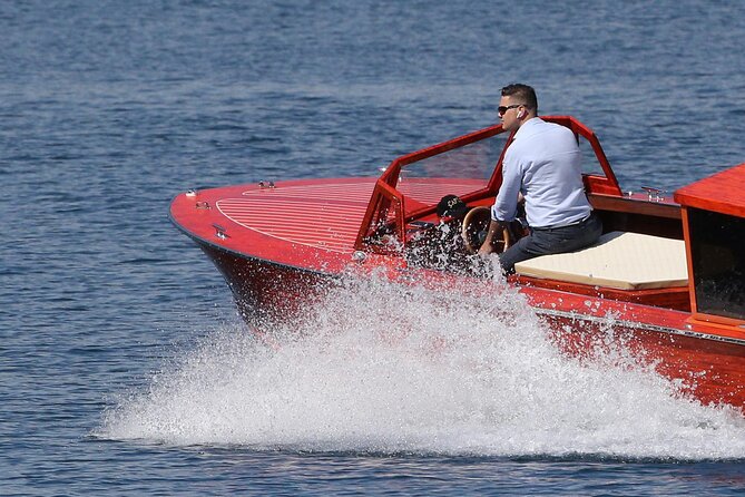 1 Hour Private Wooden Boat Tour on Lake Como 10 pax - Your Boat Time: How a 1-Hour Private Tour Really Feels