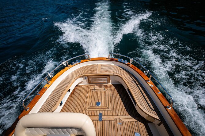 1H Private Cruise on a beautiful wooden speedboat on Lake Como - Torno and Blevio: exclusive hotels along the eastern coast