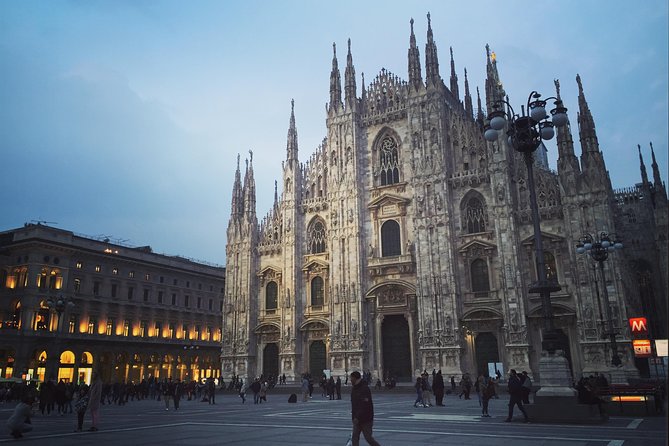 2-hours Duomo of Milan guided experience with entrance tickets - The rooftop and terraces: the views you plan your timing around
