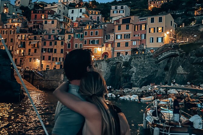 2 Hr Shared Cinque Terre Sunset Cruise with Swim Stop {wine inc!} - The coastline loop: Riomaggiore, Manarola, and the via dell’Amore views