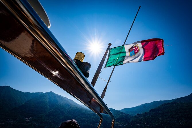2H Private Cruise on a beautiful wooden speedboat on Lake Como - Laglio and George Clooney’s home area: celebrity vibes, low effort