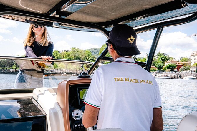 3H Private Cruise Lake Como Tender yacht Invictus 6 pax - Getting aboard in Como, where the cruise begins