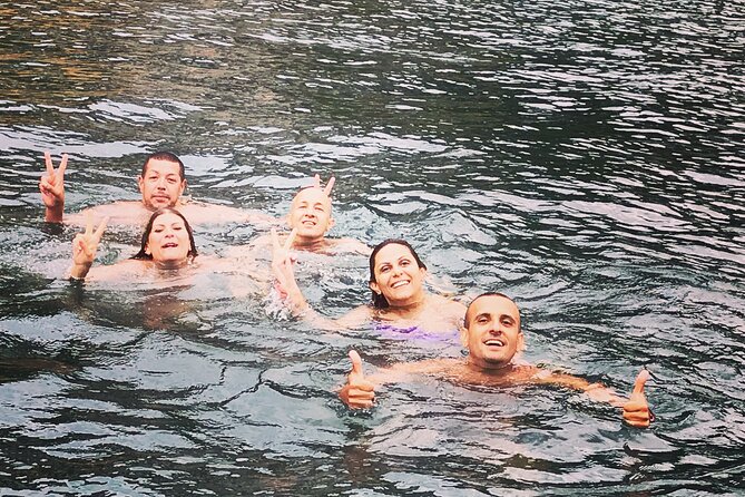 4 Hours Private Boat Tour in Lake Como with Captain - The Gulf of Venus stretch: Lenno area villas and Villa Balbianello