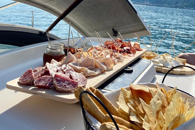 4h Catamaran Tour on Lake Como - Como Boat Rent & Cruise - Getting to the meeting point in Tremezz o without stress