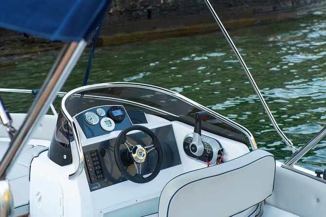 Be the Captain : Drive Your Own Boat on Lake Como - Training With Andrea, Ilgar, and the Crew: What You Should Expect