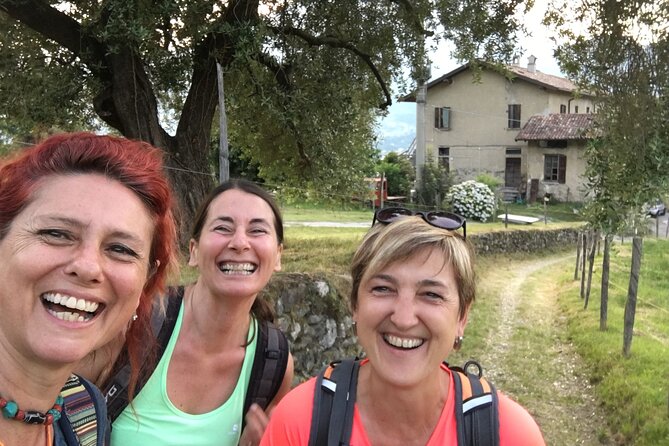 Bellagio Hiking Experience: Nature, Villages & Lake Views - Stop 1: Bellagio’s steep stone alleys and elegant boutique streets