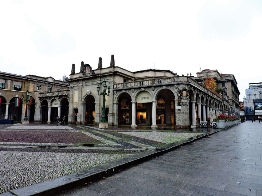 Bergamo: 2.5-Hour Private Tour of the Lower Town - From Piazzale Guglielmo Marconi to the Sentierone Stroll