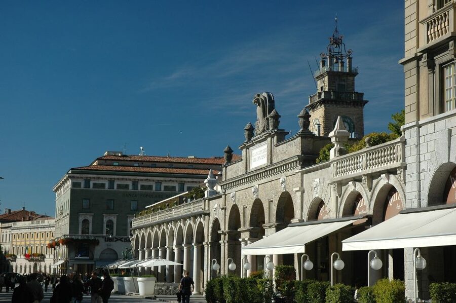 Bergamo: 2.5-Hour Private Tour of the Lower Town - Modern Streets, High-End Shops, and Where the City Does Business
