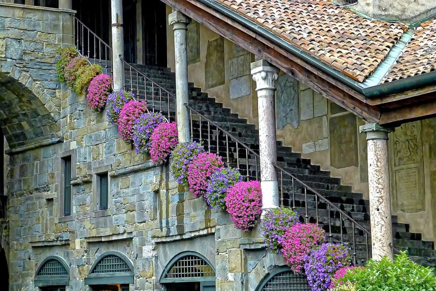 Bergamo: 2.5-Hour Private Upper Town Tour - Piazza Vecchia, the Cathedral, and why this square is more than a photo stop