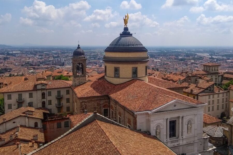 Bergamo: 2.5-Hour Private Upper Town Tour - How private really feels: headphones, control of pace, and better conversation