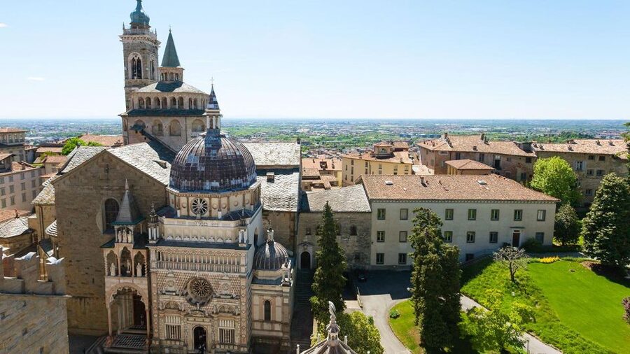 Bergamo Audioguide - TravelMate app for your smartphone - What You Actually Get: 22 Audio Tracks, Text, and a Quiz