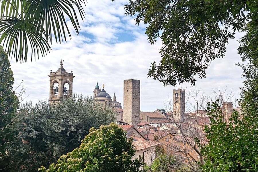 Bergamo: Upper Town Guided Tour with French-speaking Guide - Key highlights you will notice fast
