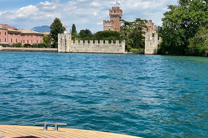 Castles boat tour with Bardolino wine tasting and nibbles - Value check: does $120.68 per person make sense?