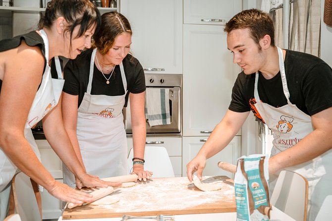 Cesarine: Home Cooking Class & Meal with a Local in Varenna - From first hello to the finished meal: how the 3-course class usually unfolds