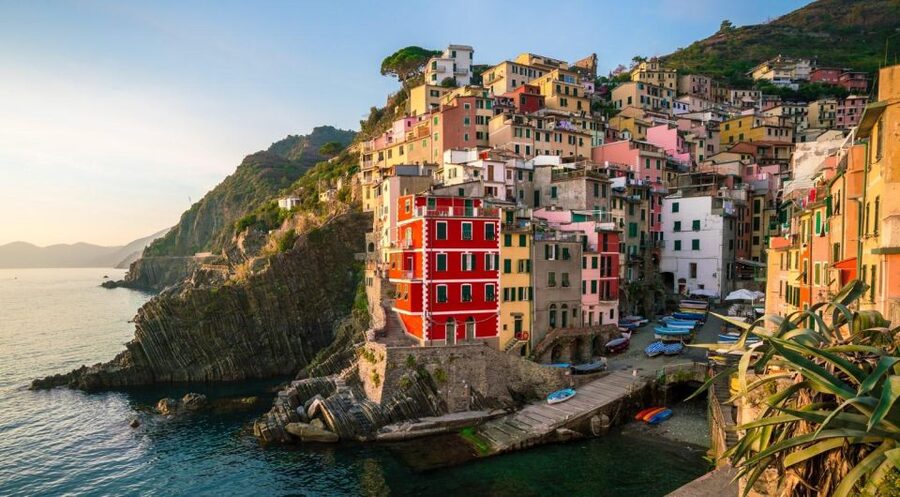 Cinque Terre: 2-Hour Private Boat Tour - Monterosso al Mare: your final village pass and wrap-up views