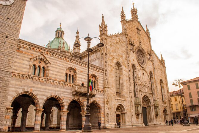 Como: Guided City Tour - Piazza Cavour to Como Cathedral: Passing the Big Landmark With Context