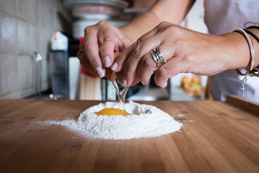 Como: Pasta and Tiramisu Class at a Local's Home - What You Actually Get for the $215.24 Price