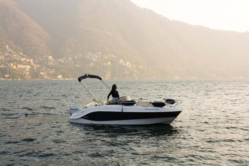 Como: Private 1-Hour Boat Rental - Meeting at Lungo Lario Trieste 28, in front of Bar Lario