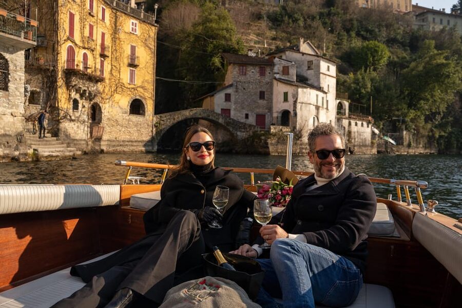Como: Private Classic Wooden Boat Tour with Prosecco - The route that matters: Villa Erba and the west-coast villas