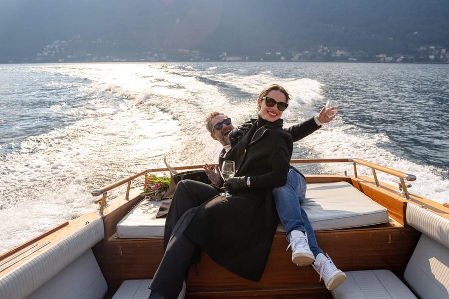 Como: Private Classic Wooden Boat Tour with Prosecco - Meeting at Bar Lario, then settling in fast