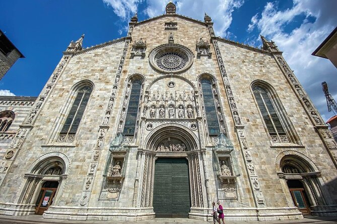Como Walking Tour with Audio and Written Guide by a Local - Piazza Cavour: Como’s Social Heart and Lake Views
