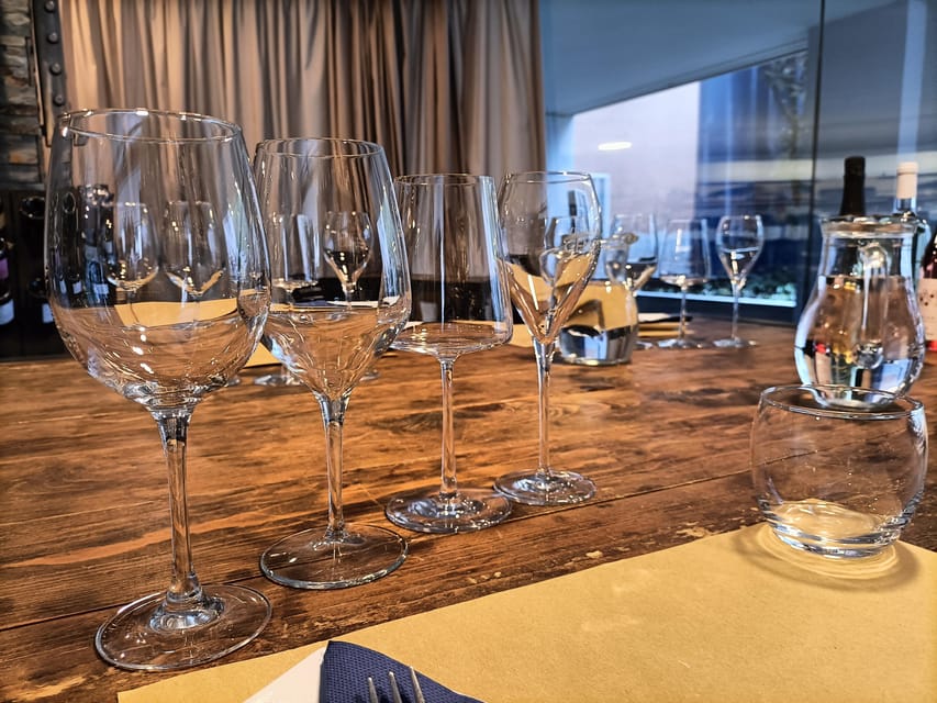 Como: Wine Tasting Experience with Cheese and Cold Cuts - Food pairing in Como, why the cold cuts and cheese are more than filler