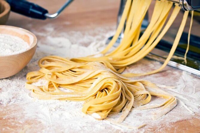 Cooking Class : Fresh pasta and TIRAMISÙ with Lake Garda wines - Fresh pasta and tiramisù with Lake Garda wines, in Lazise