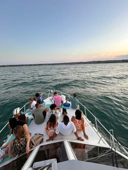 Desenzano del Garda: Sunset Boat Trip at Sunset with Drink - Who This Cruise Is Best For
