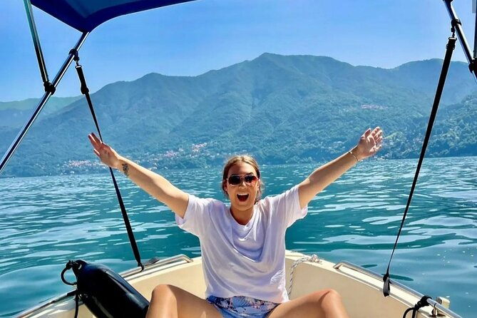 From 1H to 4H License Free Boat Rental 40cv Lake Como - Meeting Point: Lungo Lario Trieste 28, Como
