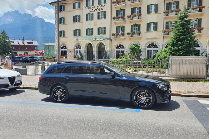 From Como to Milan hotels - Private Transfer - Driver contact and nameplate pickup, less stress at both ends