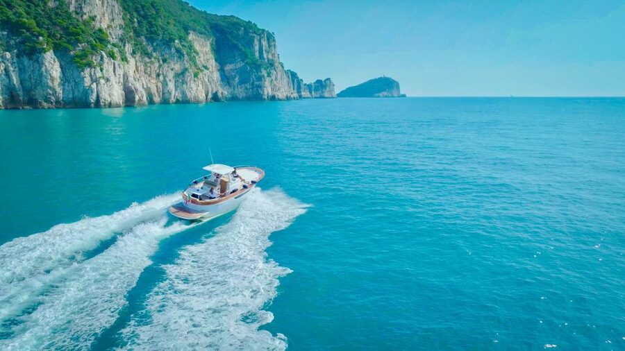 From La Spezia: Cinque Terre Boat Trip with Food Tastings - Portovenere by sea: UNESCO views with real walking time