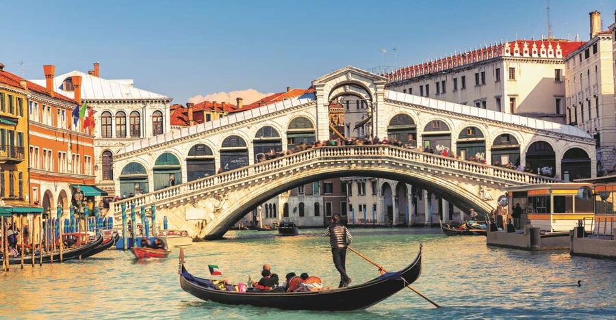 From Lake Garda: Full-day Group Tour of Venice - Rialto Bridge: A Real Break in the Middle of the Day