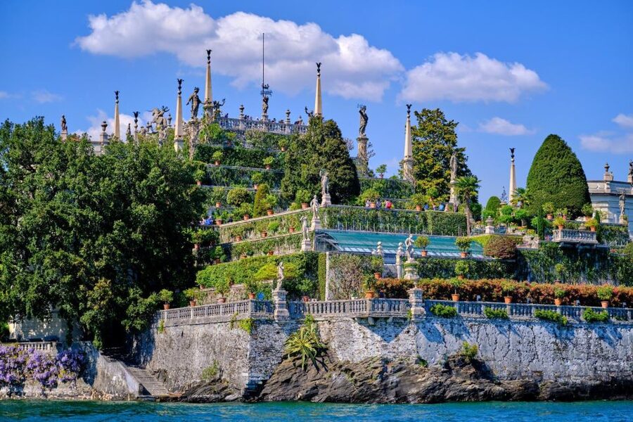 From Lake Maggiore: Private Boat Tour with Pickup/Drop-off - On-board comfort: commentary, crew, and how the ride fills gaps
