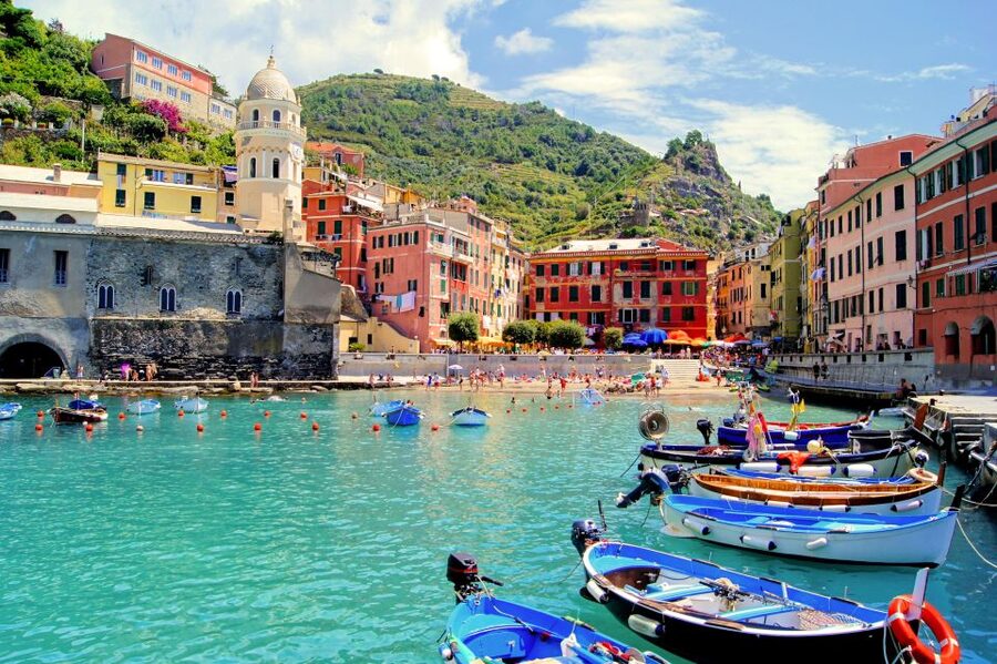 From Milan: Cinque Terre with Portovenere and Boat Cruise - The 80-minute Ligurian Sea cruise: the coastline seen from the water