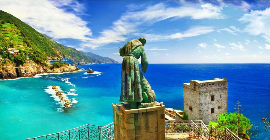 From Milan: Cinque Terre with Portovenere and Boat Cruise - Getting started near Hotel Gallia, then settling in on the coach ride