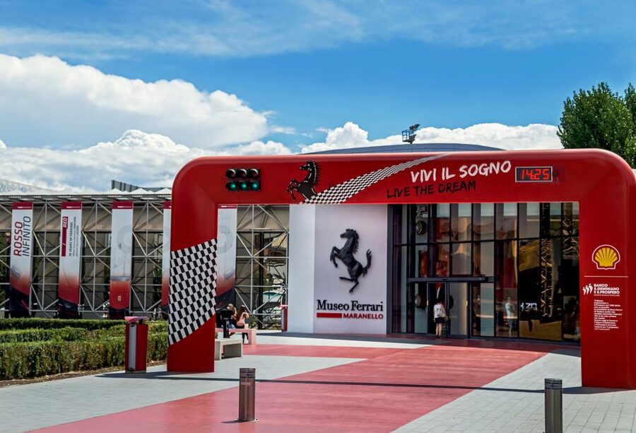 From Milan: Ferrari Full-Day Tour with Lunch - Language and guide style, how the day stays coherent