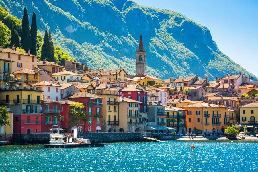 From Milan: Small Group Como, Bellagio, Varenna, Boat Cruise - Como: a guided walk plus breathing space for views