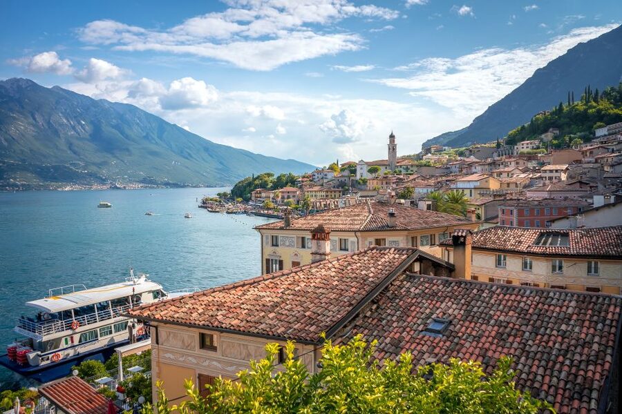 Full-Day Lake Garda Tour: Bus & Public Boat with Guide - Why the guide makes or breaks this kind of day
