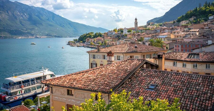 Full-Day Lake Garda Tour: Bus & Public Boat with Guide - Monday route: Salò, a boat to Sirmione, then Lazise