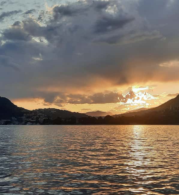 Grand Tour, on luxury speedboat at Lake Como - Bellagio Time: The Best Mix of Walk, Shop, and Lake Views