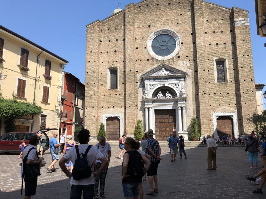 Guided Boat Cruise to Sirmione from Garda/Bardolino - Punta San Vigilio and Villa Canossa Views from the Water