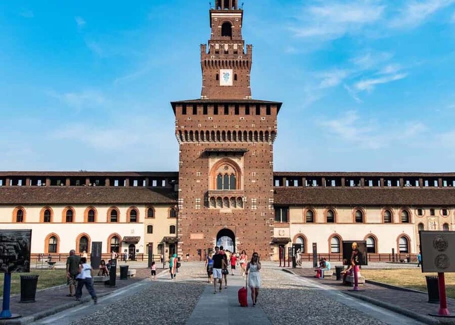 Guided Tour: Discover Sforza Castle and Michelangelo's Art - Finding Torre Filarete at Piazza Castello, fast and easy