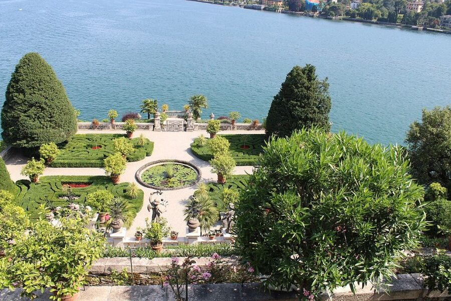 Isola dei Pescatori and Isola Bella Hop-on Hop-off Boat - Key things you will notice on this boat day