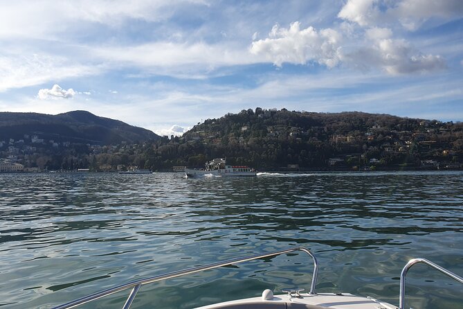Lake Como: 2 Hours Boat Rent Without License - Getting to Lungo Lario Trieste, 28: Your First Test of the Day
