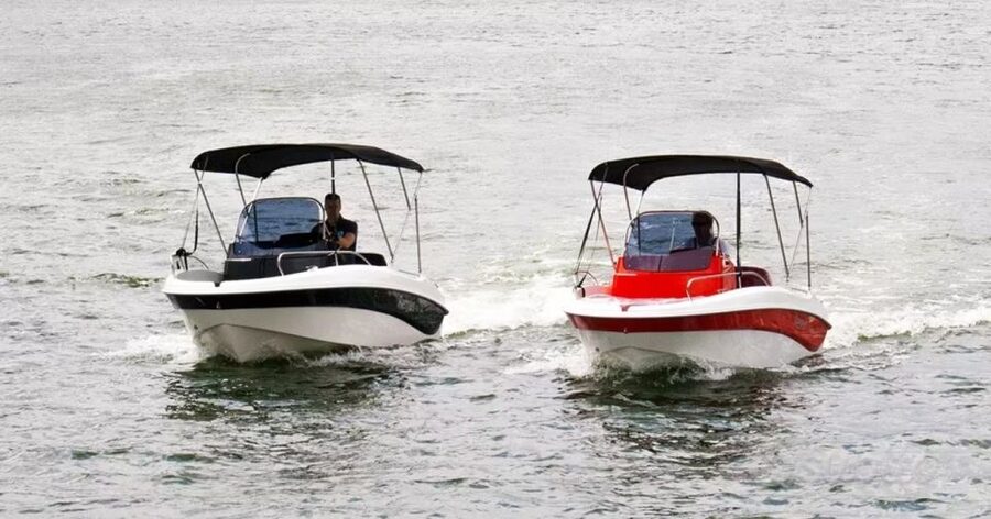 Lake Como: 3-Hour Boat Rental - Cruising Villas, Gardens, and Hollywood-Style Famous Houses