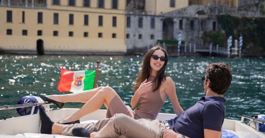 Lake Como 3 hours Private Boat Tour Groups of 1 to 7 People - Where your tour starts: Cernobbio and Laglio as the warm-up views
