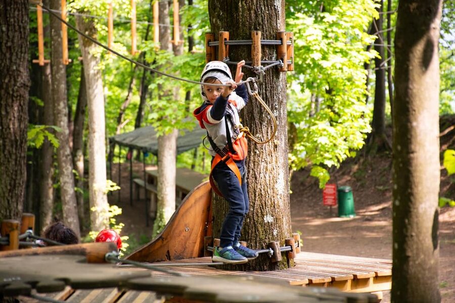 Lake Como Adventure Park Day Access - The park’s 9 routes: how to make unlimited play work for you