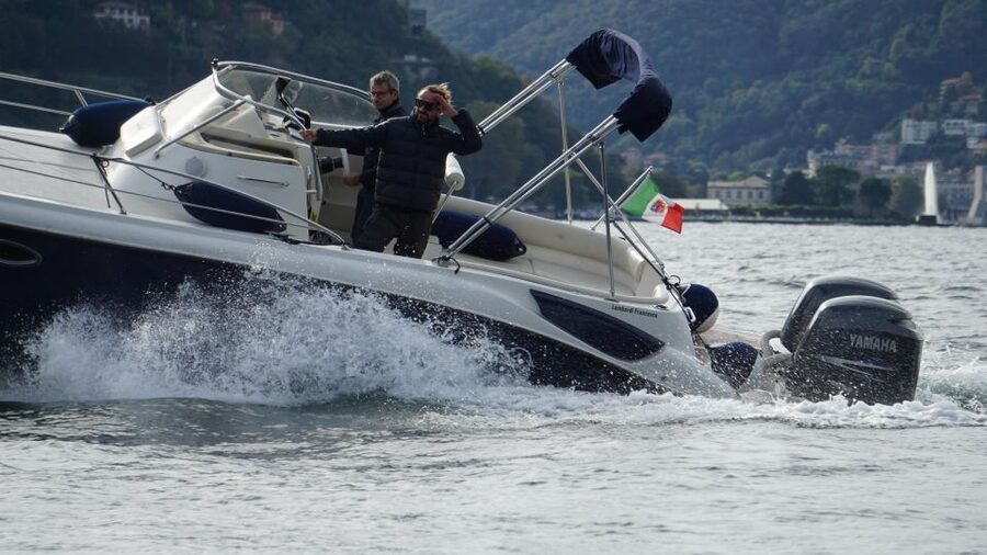 Lake Como: Dreamer Private Tour 1 hour Eolo boat - A private 1-hour Lake Como cruise that still feels like a plan