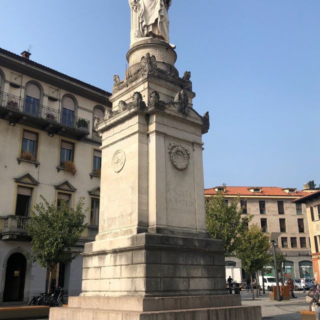 Lake Como: Self-Guided Walking Tour - Downtown Como - Piazza Cavour as your launching pad