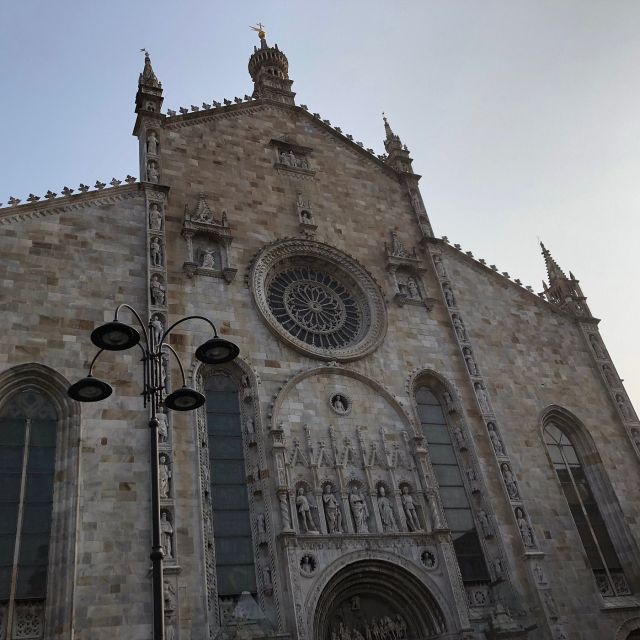 Lake Como: Self-Guided Walking Tour - Downtown Como - The 19-language audio guide, and why that matters in Como